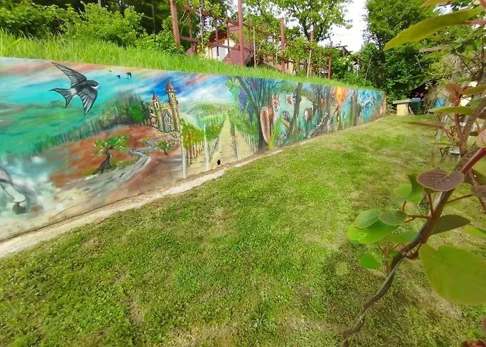 Mini Hiska V Objemu Vinograda *